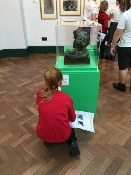 Picture of the children learning History 1