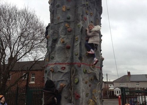 KS children climbing wall 5